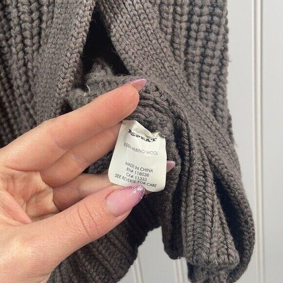 Repeat Women’s 100% Merino Wool Knitted Side Button Down Poncho Sweater Size L - Picture 9 of 14